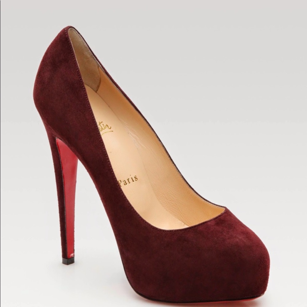 100% Auth christian Louboutin size 38